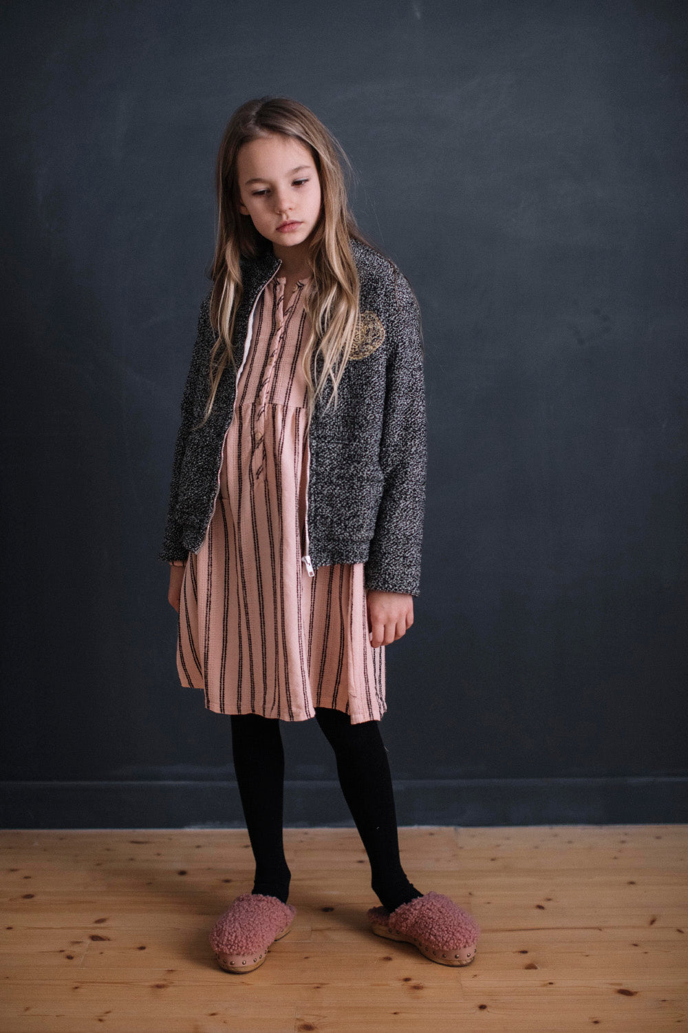 JERSEY CREMALLERA BORDADO ROSA GRIS VIGORÉ