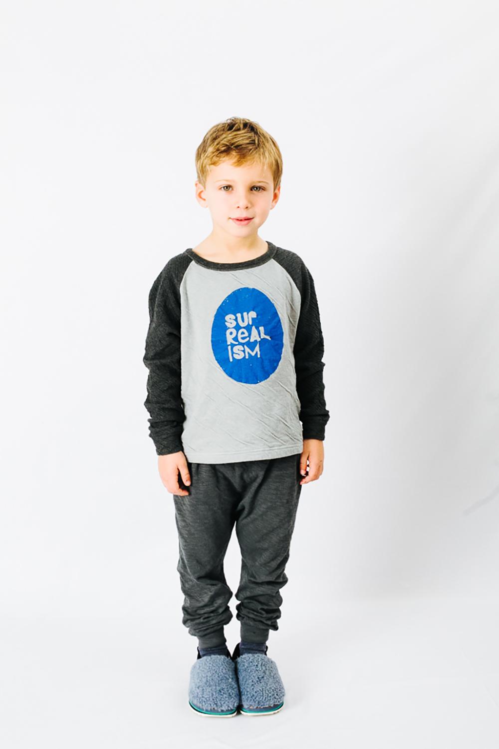 CAMISETA SERREALISM GRIS