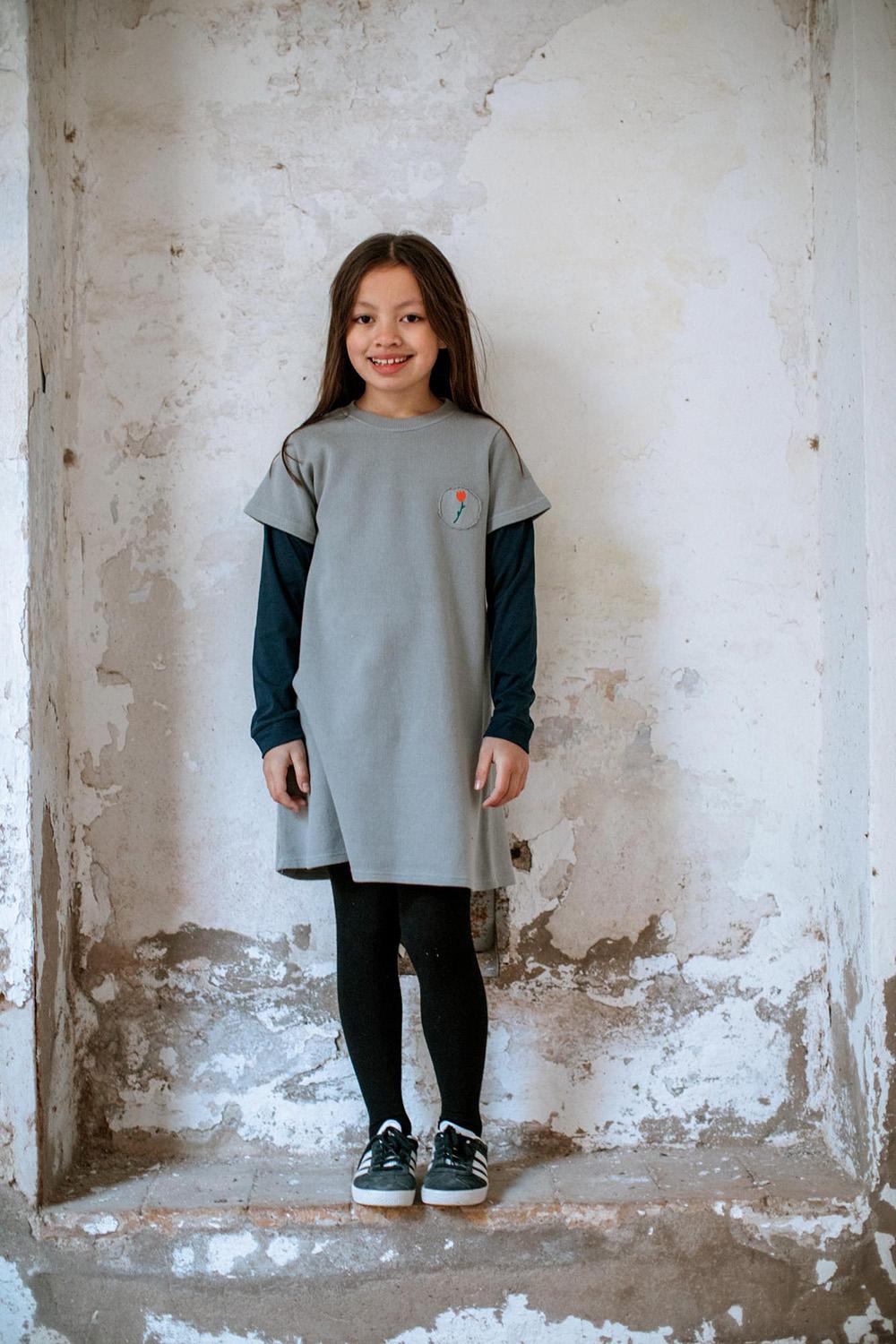 GRAY TULIP SLEEVED DRESS