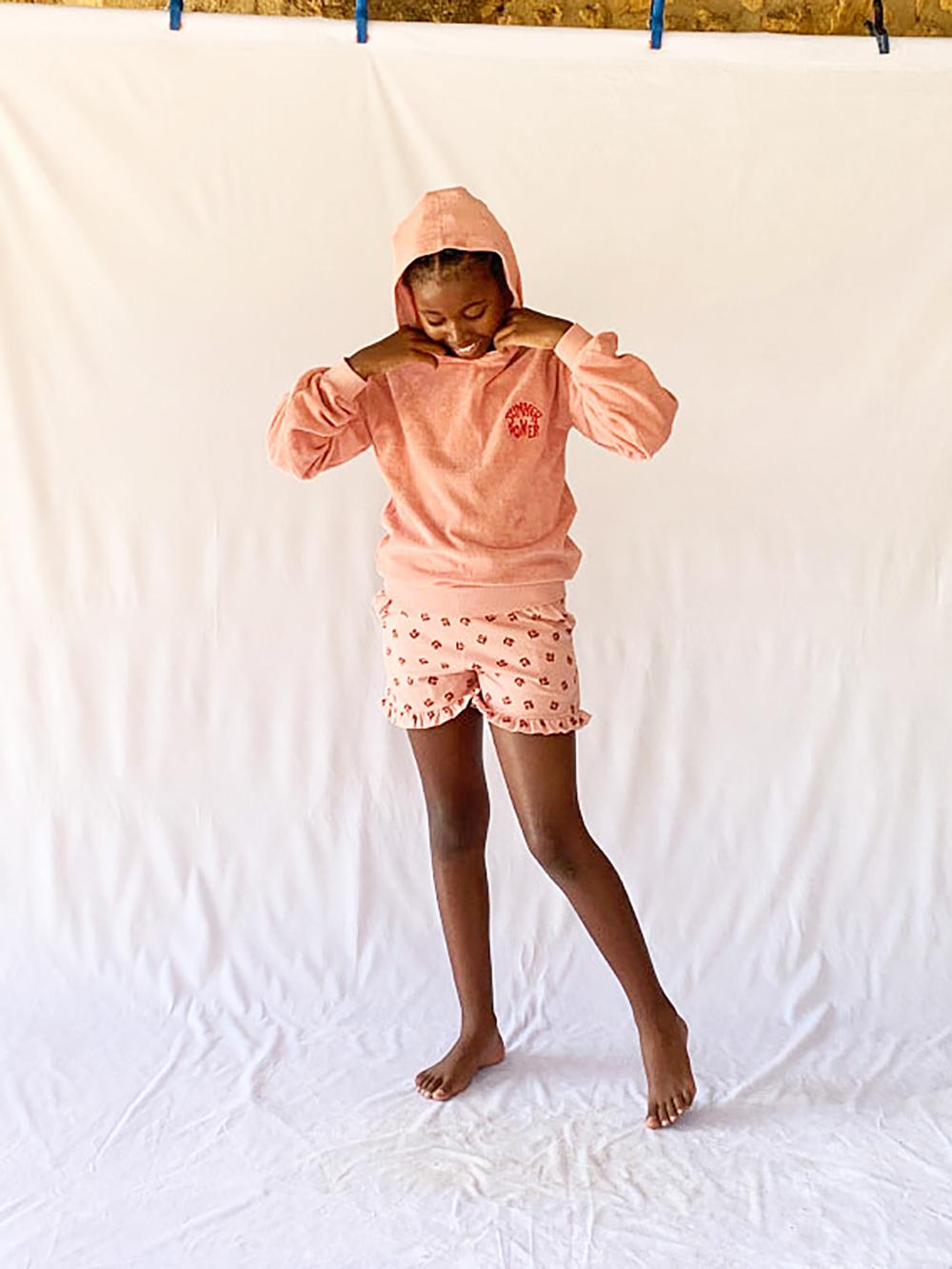 SUDADERA CAPUCHA EN RIZO BORDADO SUMMER POWER ROSA