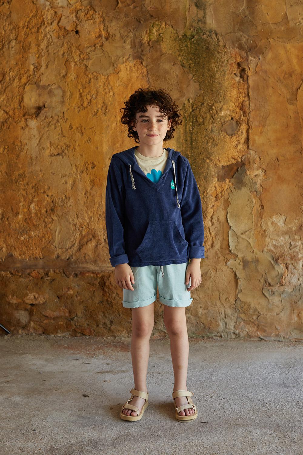 SUDADERA AZUL MARINO CON CAPUCHA EN RIZO BORDADO PERA