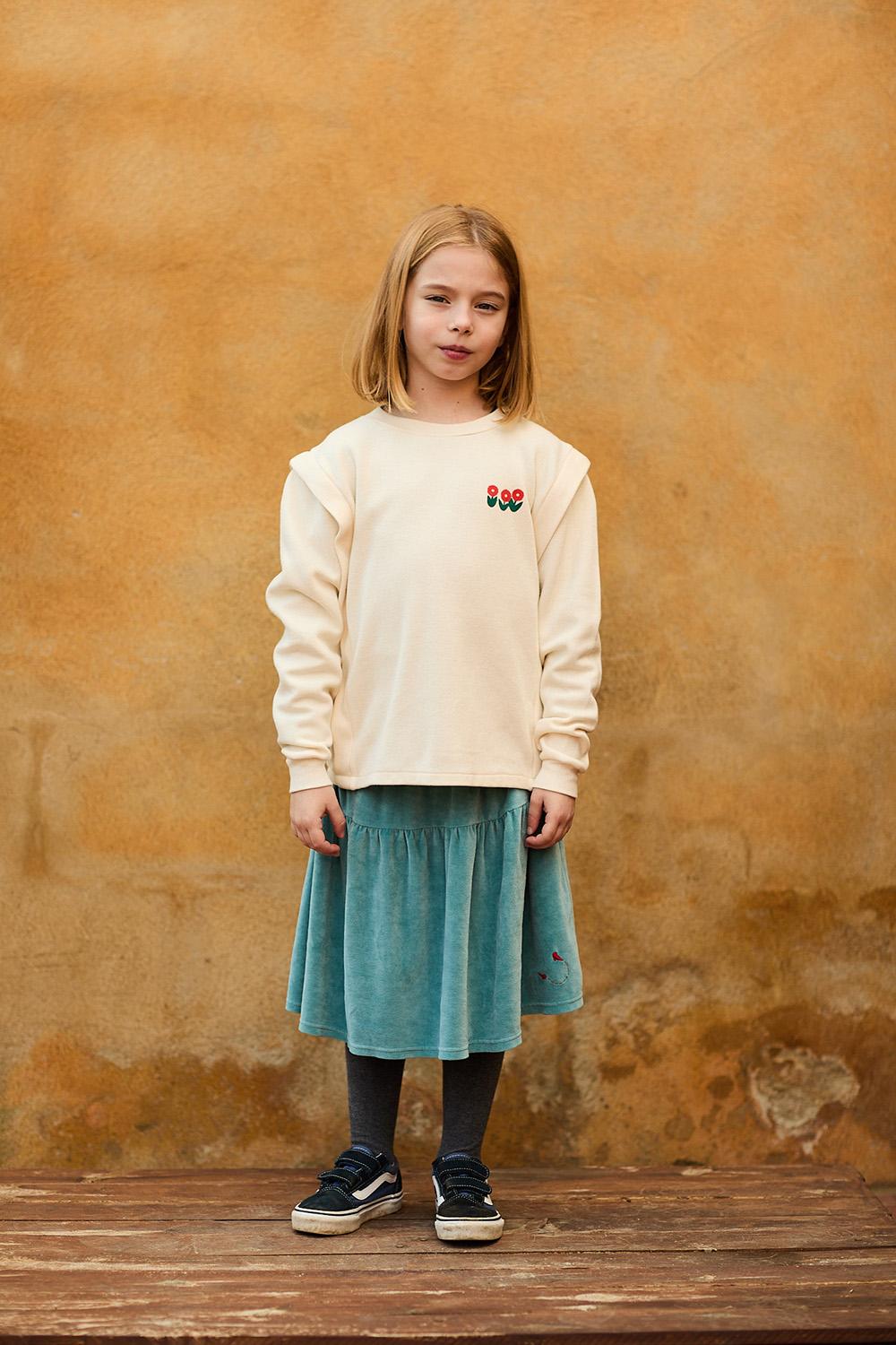 JERSEY HOMBRERA BORDADO FLORES BLANCO ROTO
