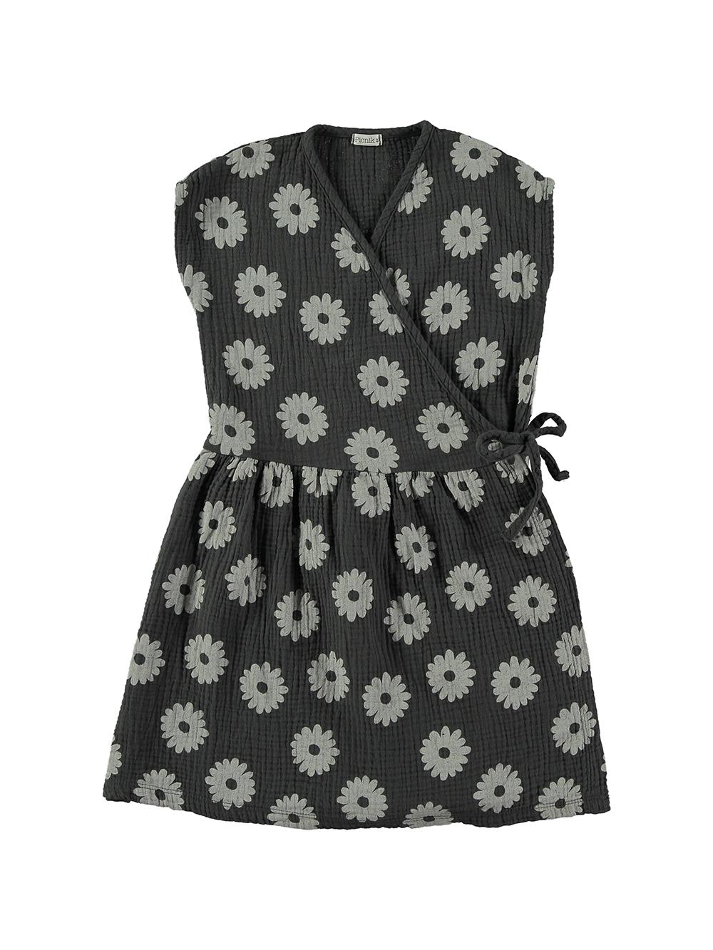 VESTIDO NEGRO SIN MANGAS ESTAMPADO MARGARITAS