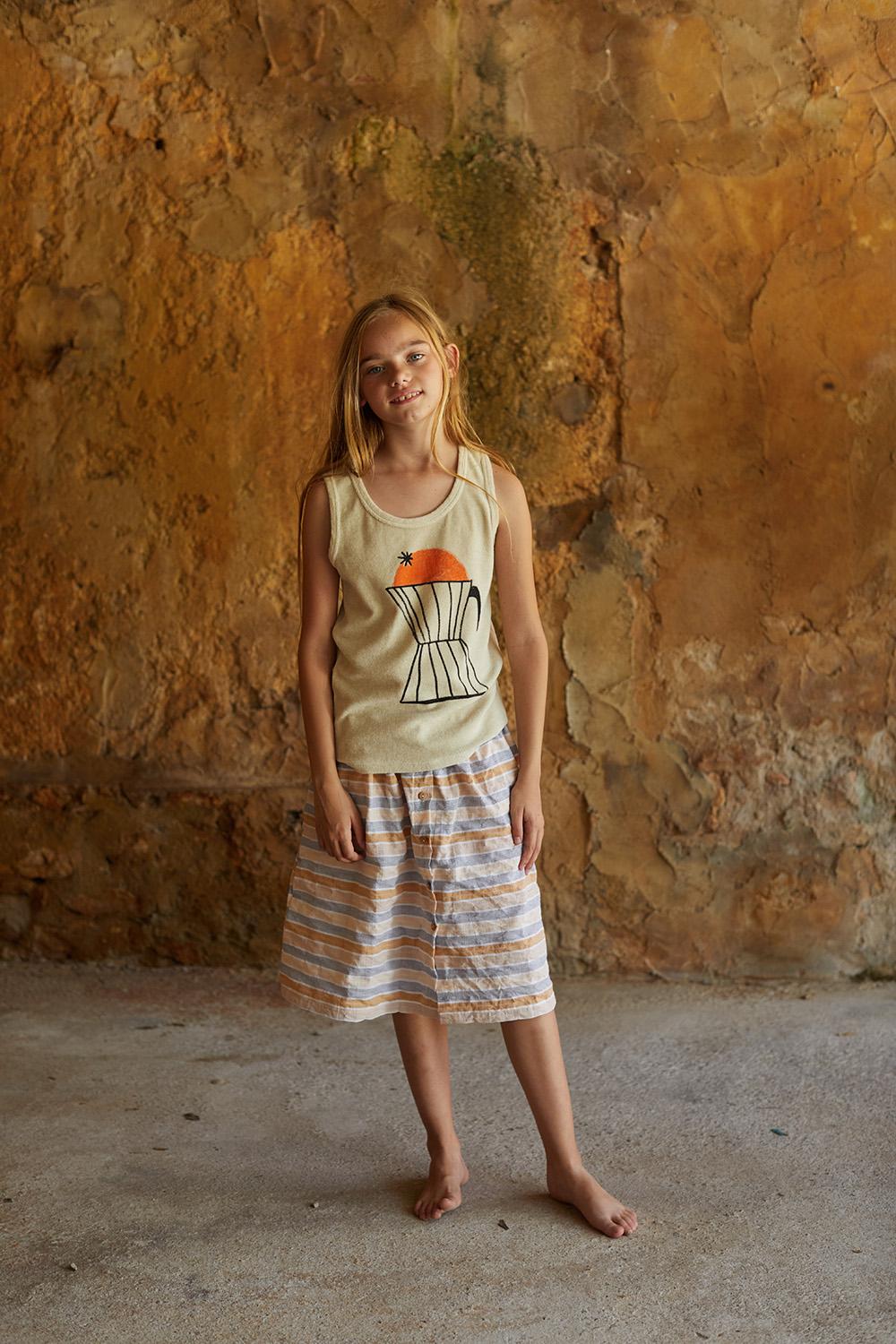 CAMISETA TIRANTESEN RIZO BLANCO ROTO ESTAMPADO CAFETERA Y NARANJA