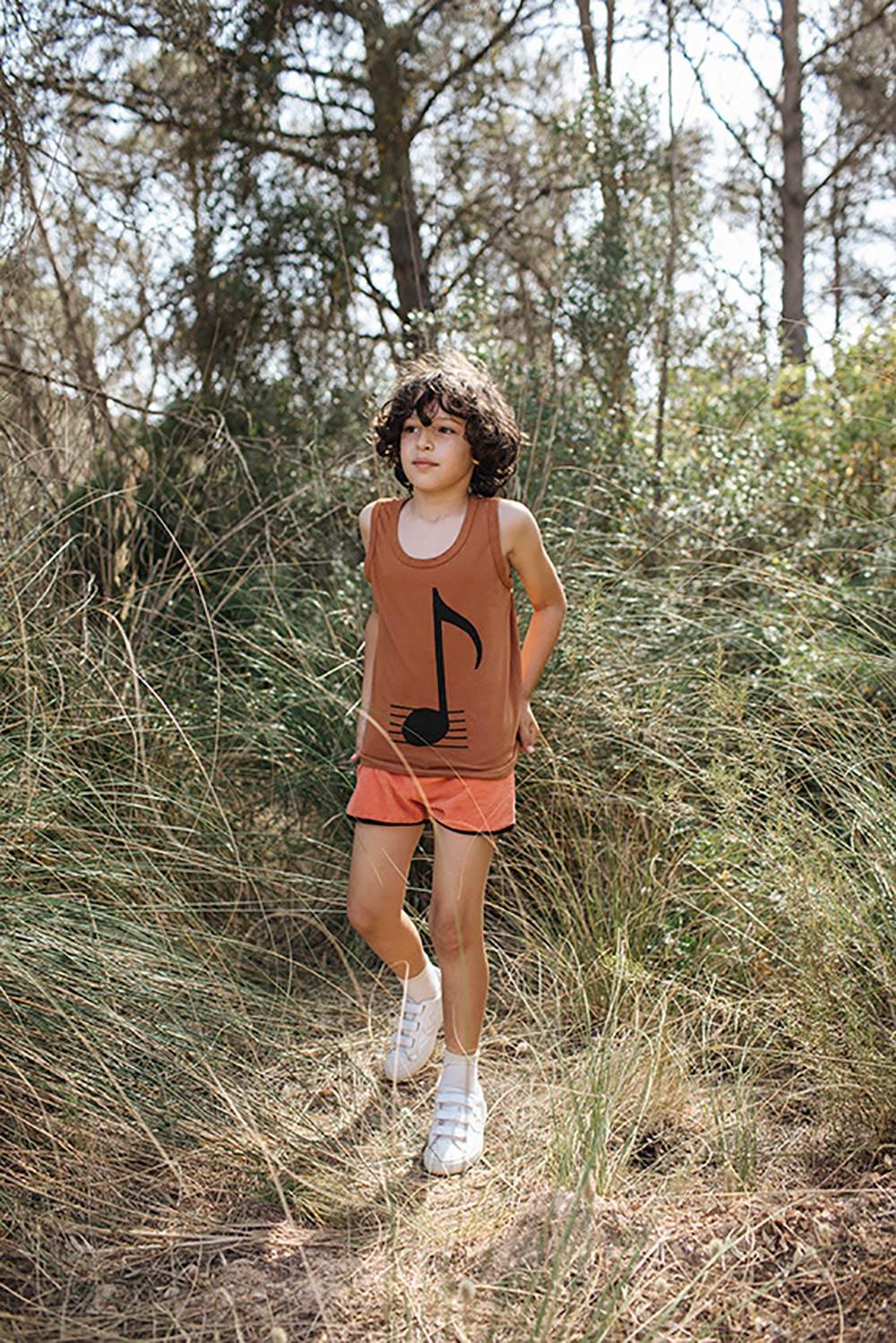 camiseta-tirantes-niña-estampado