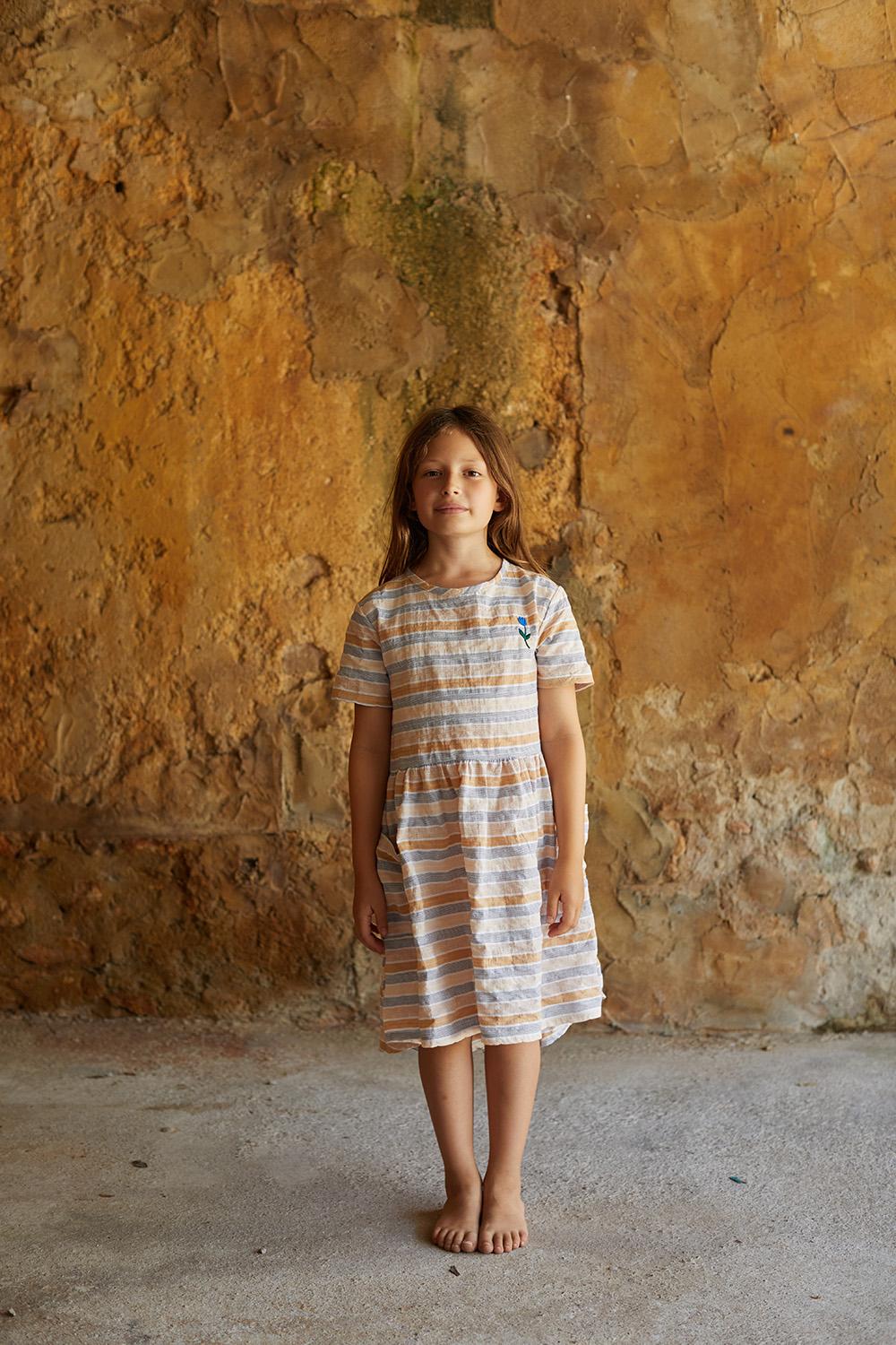 VESTIDO MANGA CORTA RAYAS MULTICOLORES BORDADO FLOR