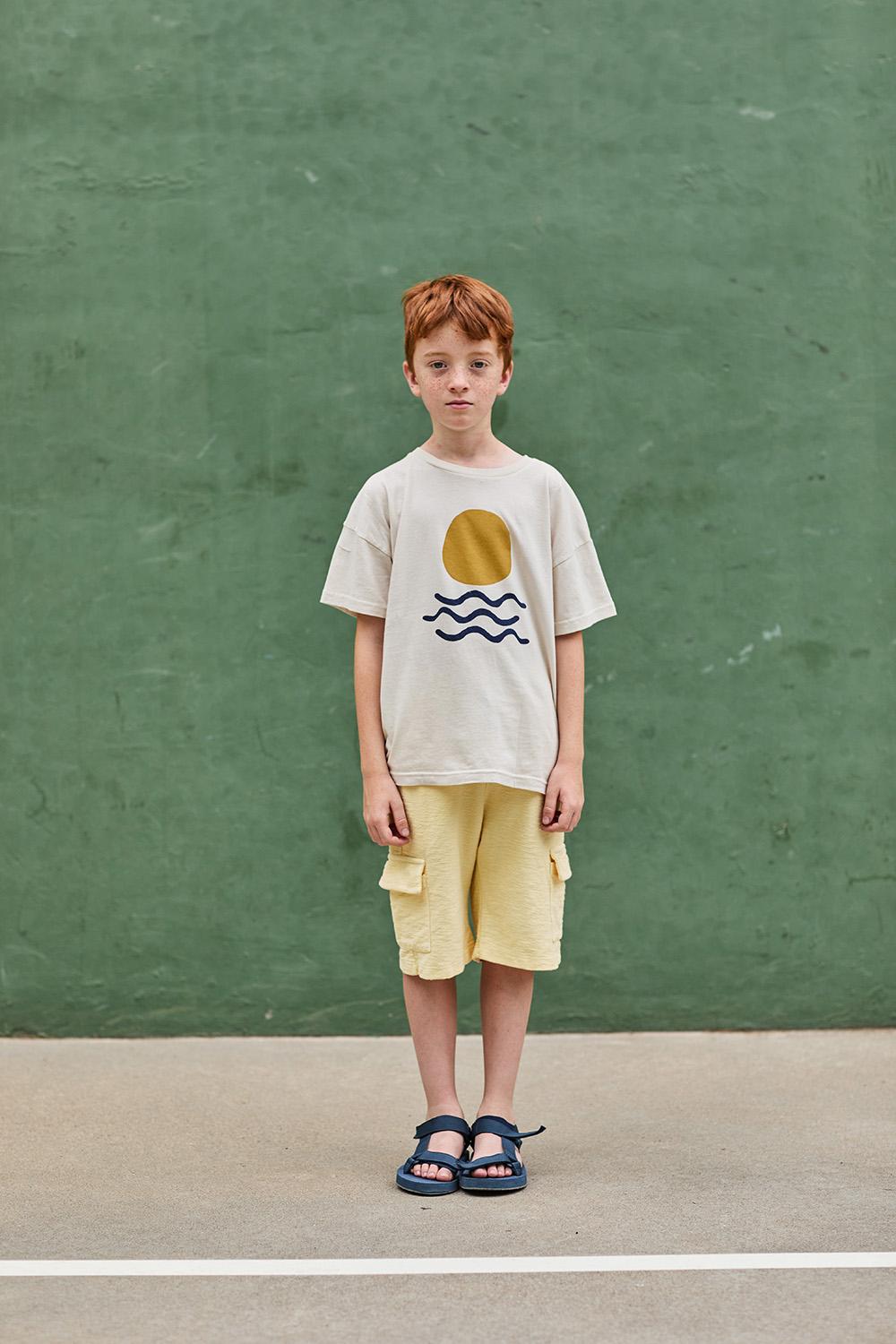 camiseta-manga-corta-beige-niño