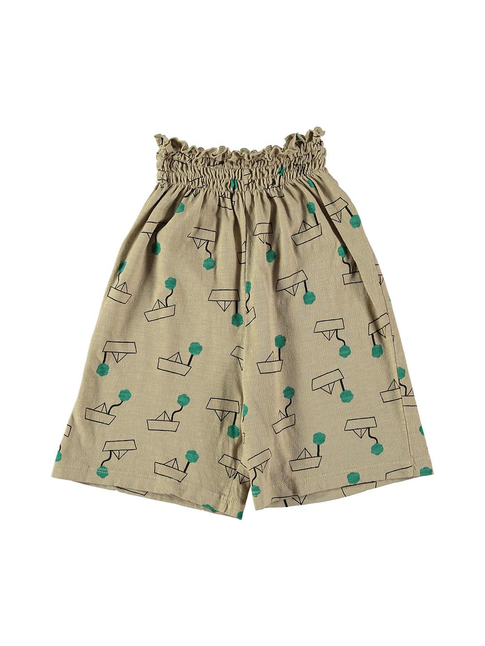 PANTALÓN CAMEL ESTAMPADO BARCOS Y ÁRBOLES