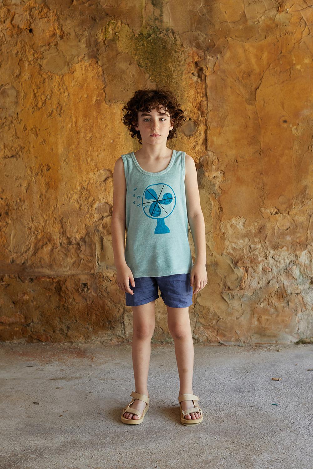 CAMISETA TIRANTES AZUL CLARO CON ESTAMPADO VENTILADOR Y PÁJAROS