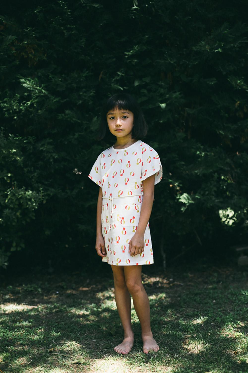 VESTIDO TÚNICA BLANCO ESTAMPADO GLOBOS COLORES