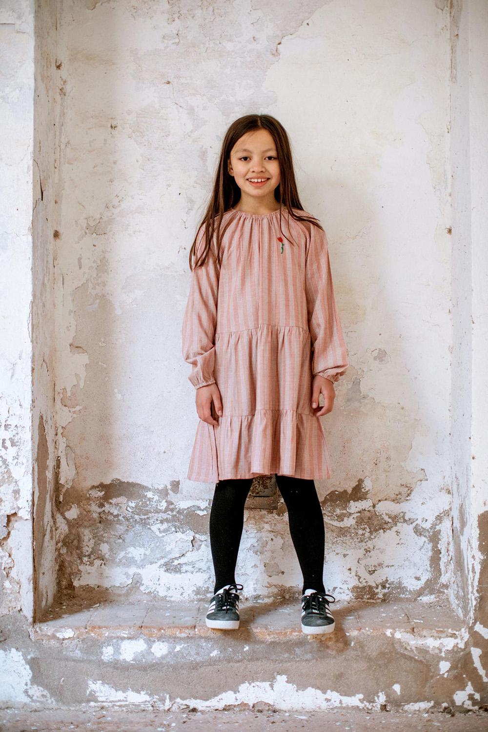 WHITE AND PINK STRIPED DRESS WITH TULIP EMBROIDERY ROLLS