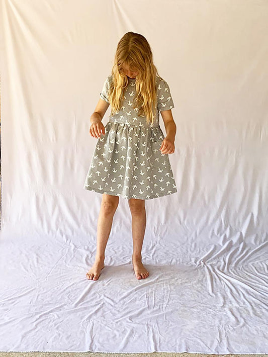 GRAY BIRD PRINT DRESS